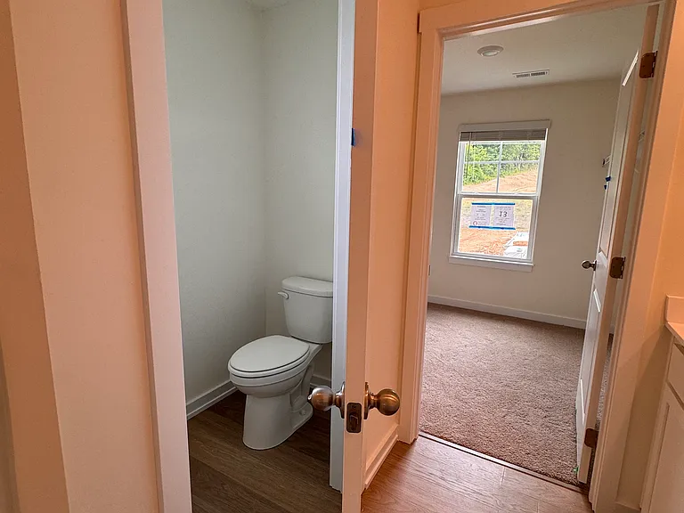 574 White Oak Ln — Photo 11