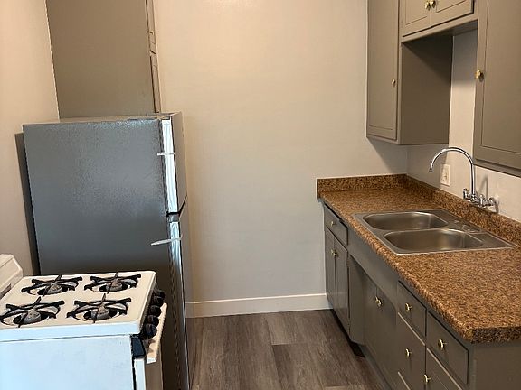 3rd image of 7358 Neo St #F