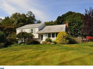 605 Midland Cir, Berwyn, PA 19312