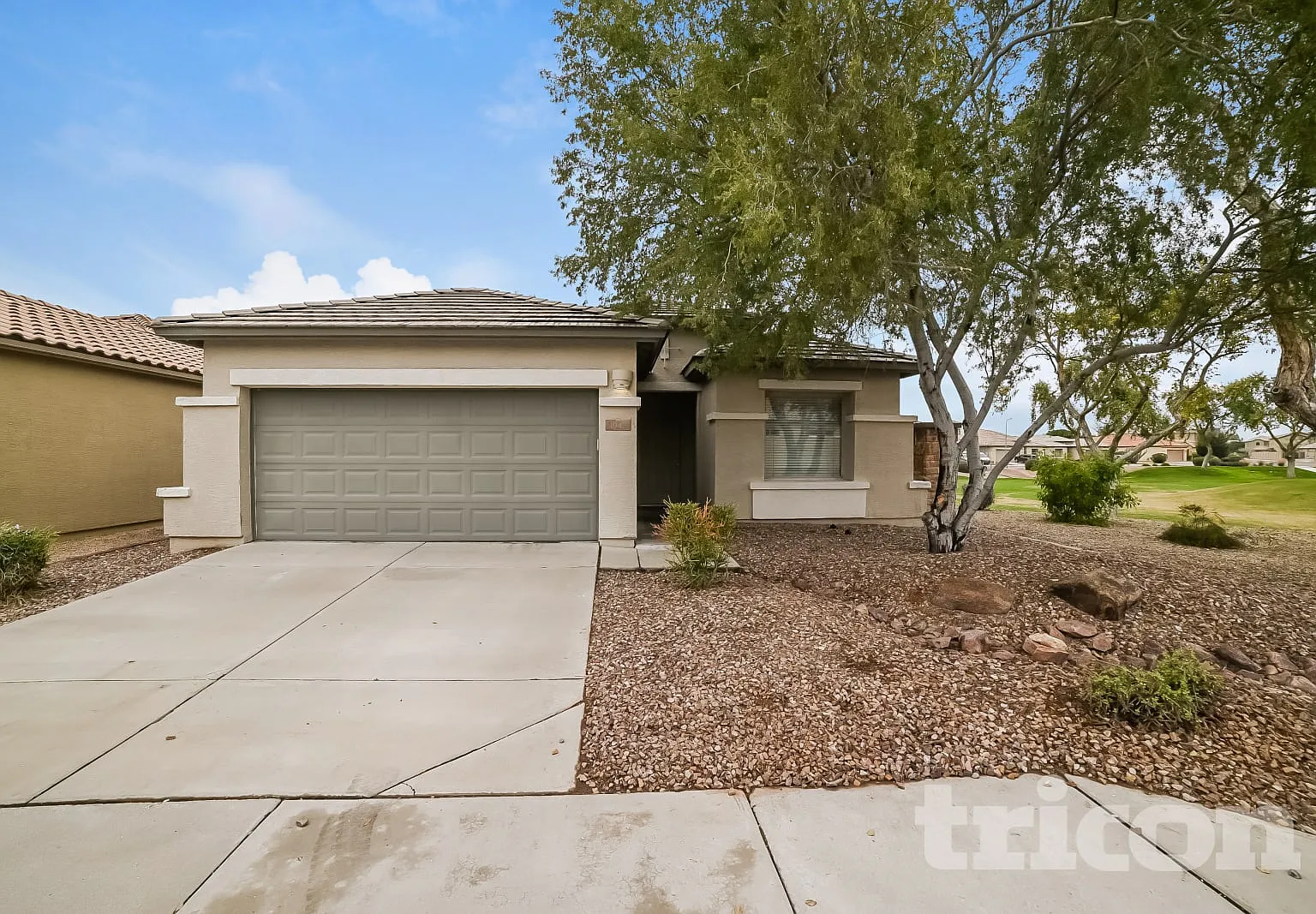 1942 North 92nd Drive Phoenix AZ — Photo 1