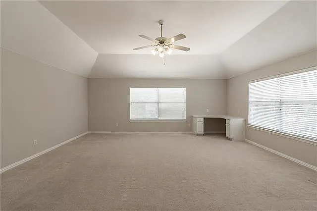 4600 Southpointe Dr — Photo 23
