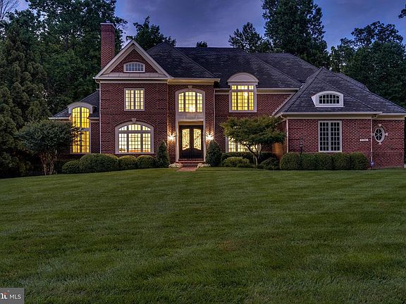 4th image of 7790 Solitude Ct
