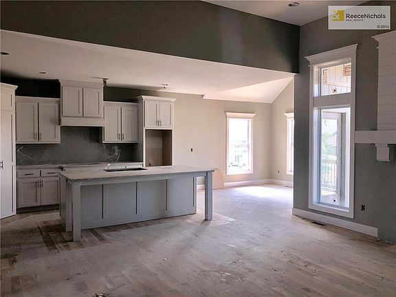 5th image of 12721 Sewell Ave