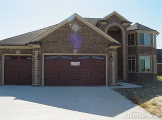 24730 Briar Bay, Macomb Township, MI 48042