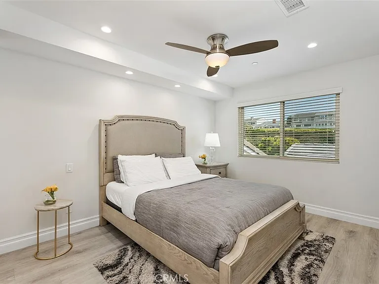 24065 Windward Dr — Photo 16