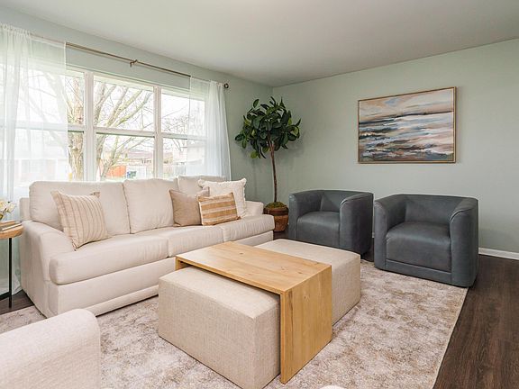5th image of 5092 Riverbirch Dr N