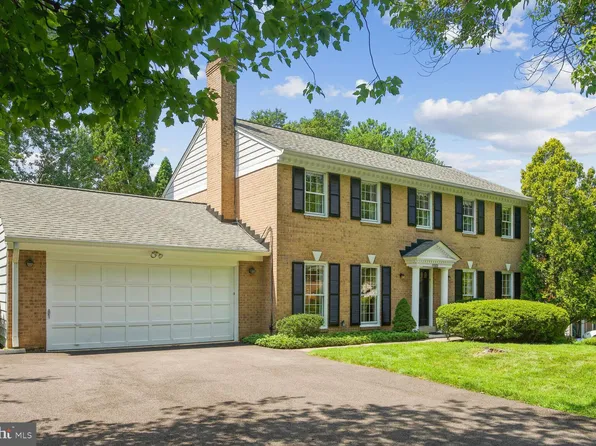 15223 Red Clover Dr, Rockville, MD 20853