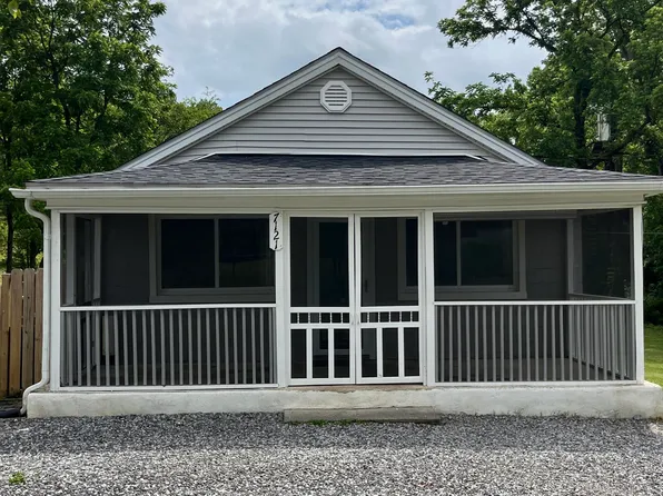 7121 Thirlane Rd, Roanoke, VA 24019