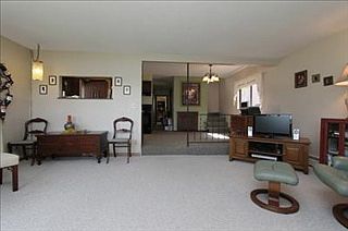 5th image of 7204 Peninsula Dr NE
