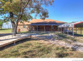 16888 S Maple Dr, Kellyville, OK 74039