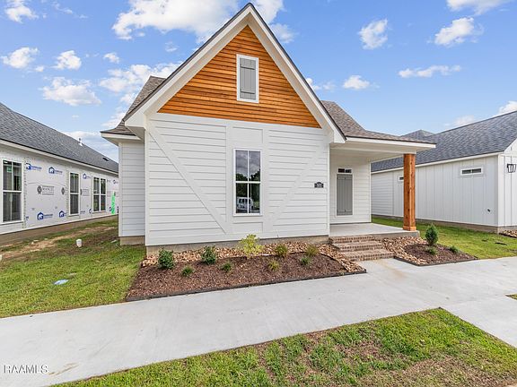 3rd image of 501 Flores Ct