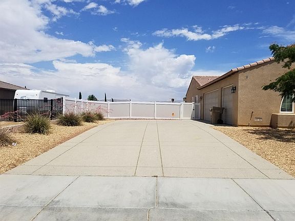 2nd image of 6769 Serrano Ave