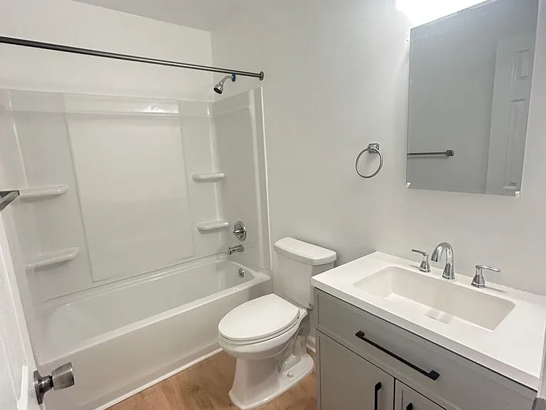 812 S Alston Ave #B — Photo 7