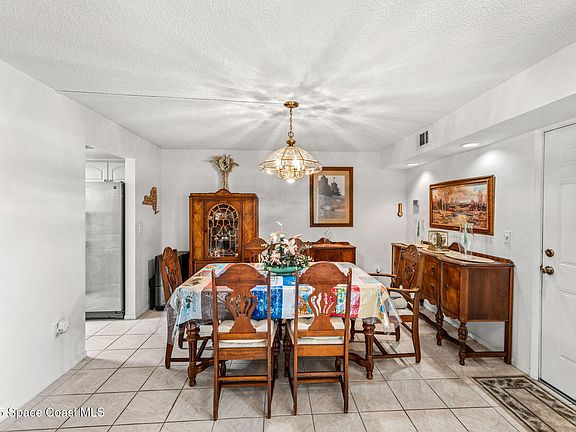 5th image of 3212 Sand Dunes Ct
