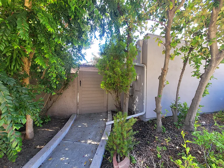 1081 Triunfo Canyon Rd — Photo 21