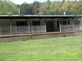 924 Big Indian Run Rd, Mannington, WV 26582