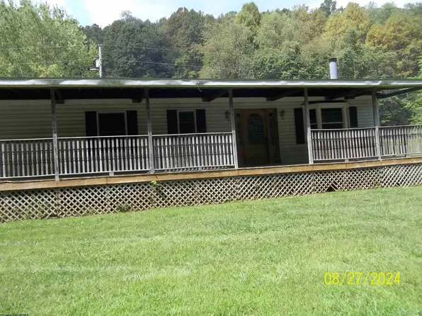 924 Big Indian Run Rd, Mannington, WV 26582