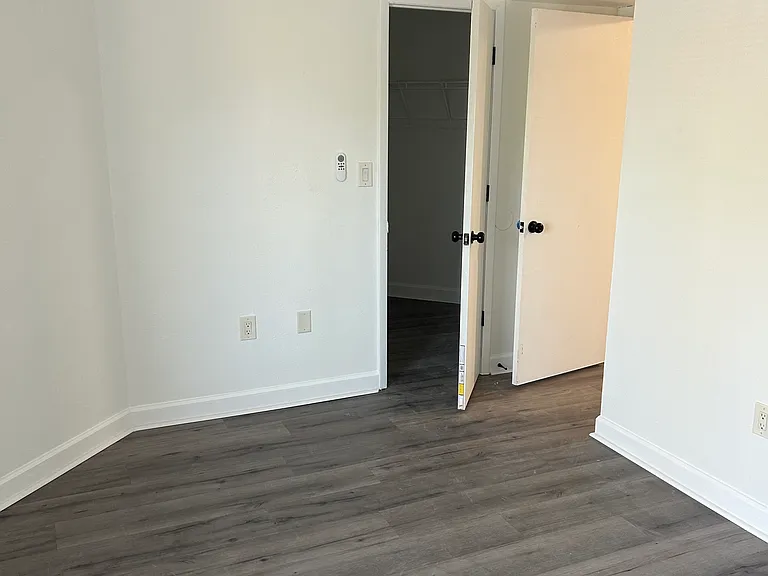 115 112th Ave NE #206 — Photo 8