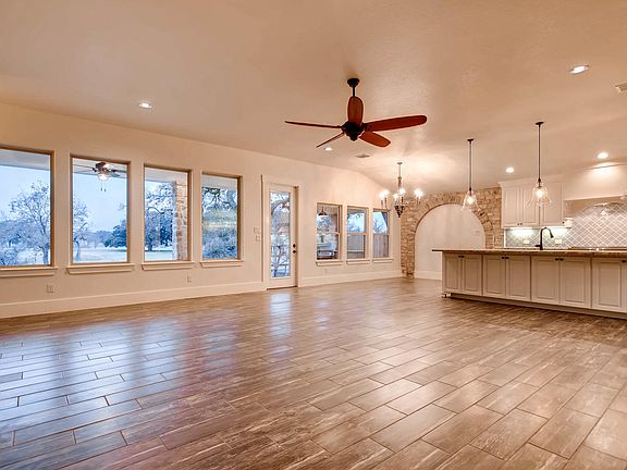 4th image of 530 Pecan Creek Dr
