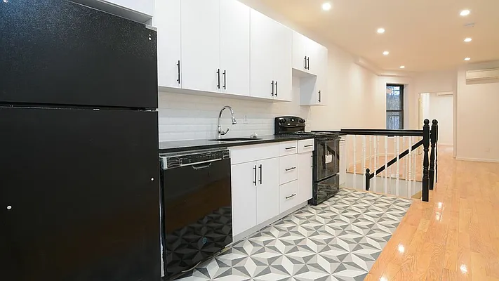 Rented by Nooklyn NYC LLC | media 2