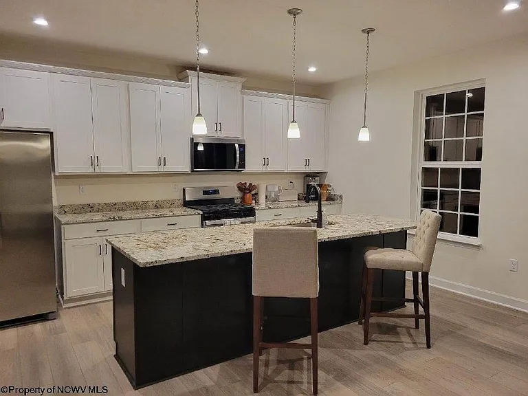 39 Dover Ct — Photo 23