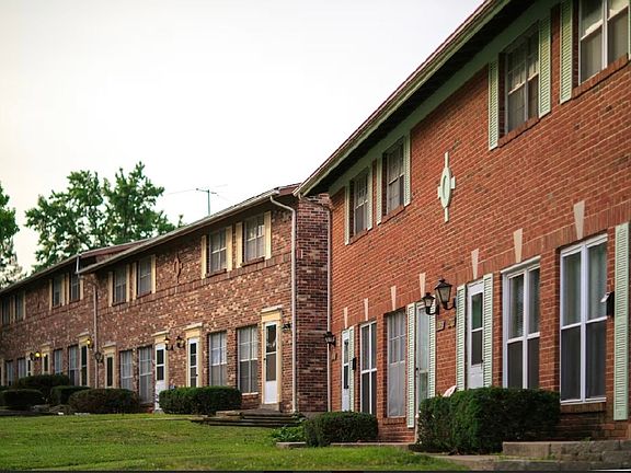 2nd image of 9715 Lynntown Ct