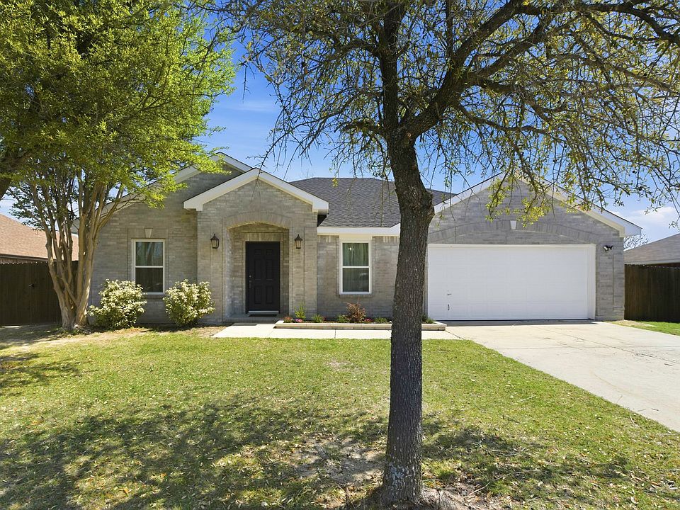 1st image of 433 Windmill Dr