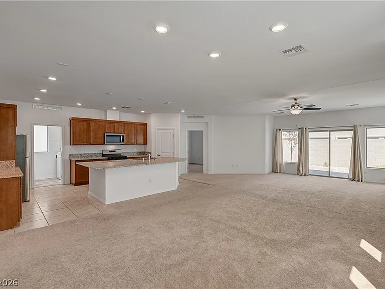 630 Great River Ave — Photo 7