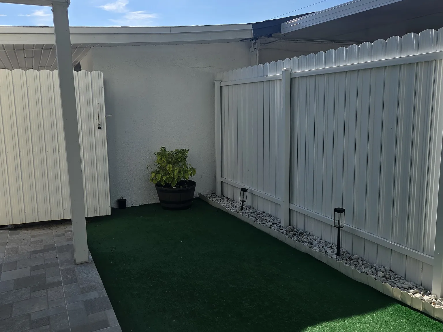 1 bed, 700 sqft, $900 — Photo 3