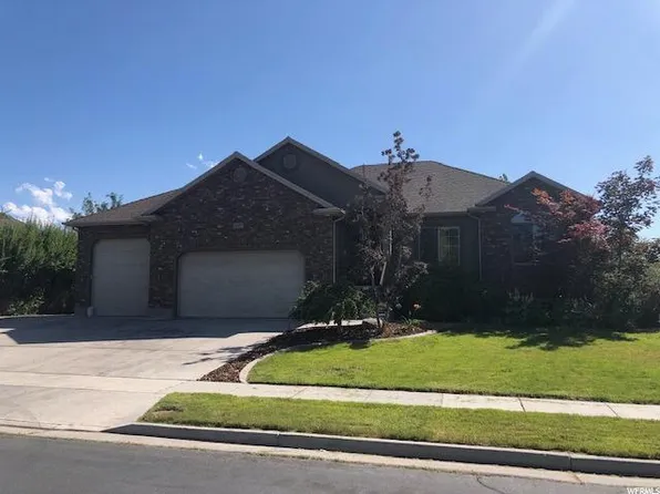 3307 Saint Andrews Dr, Syracuse, UT 84075