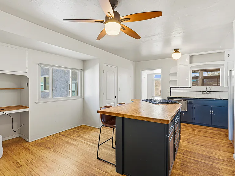 420 Bryn Mawr Dr SE — Photo 2