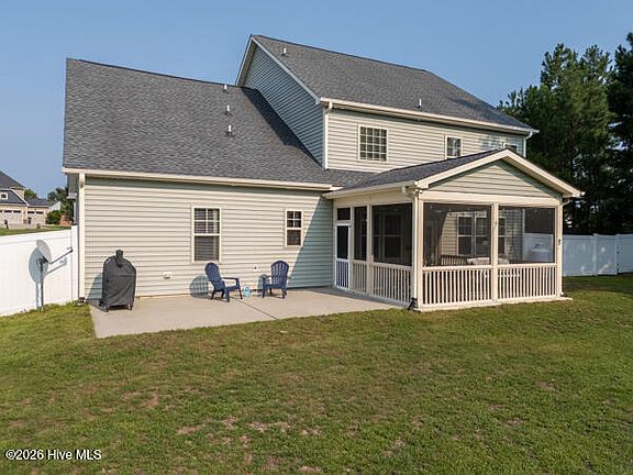 3rd image of 538 N Prince Henry Way
