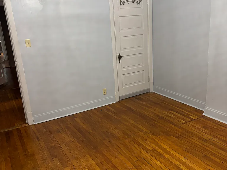 6187 Pershing Ave — Photo 7
