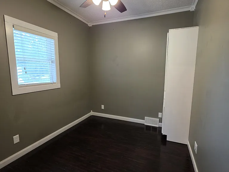 Main Floor Bedroom/Office