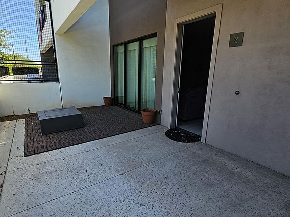 2nd image of 1111 E Missouri Ave Unit 3