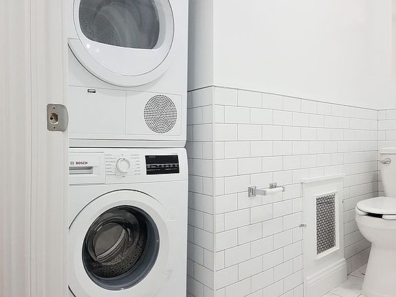 4th image of 715 Saint Marks Ave APT 3F