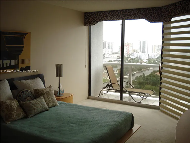 3600 Yacht Club Dr #1503 — Photo 22