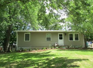 37 Circle Dr, Union, MO 63084