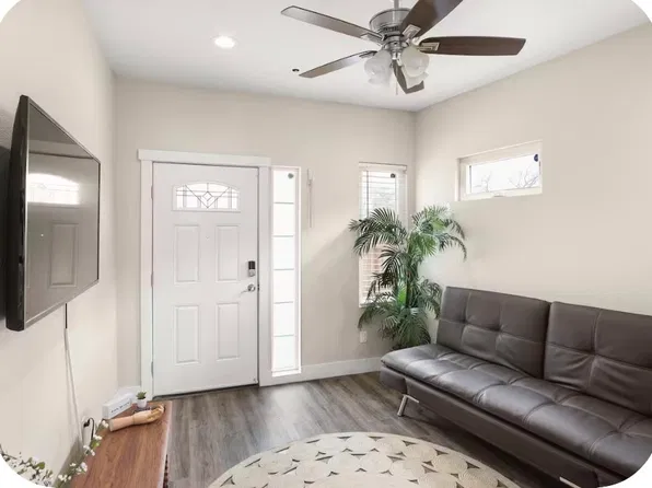(undisclosed Address), Sacramento, CA 95817