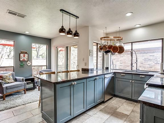 2nd image of 3267 Whispering Oak Trl