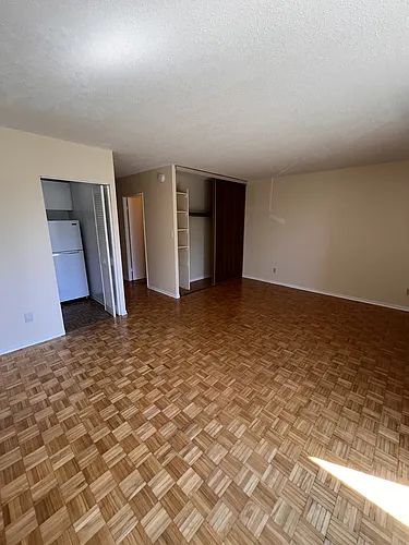 800 Riddell Ave N #206 Photo 1