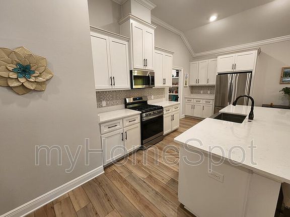 4th image of 5939 Huntington Creek Blvd