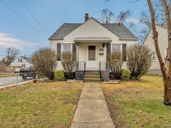 1442 E Ten Mile Rd, Ferndale, MI 48220