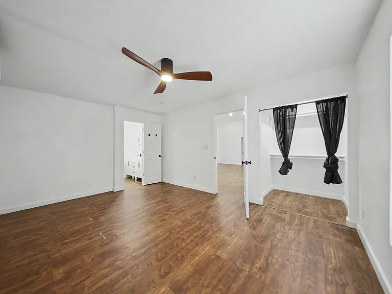 913 Estelle Ave — Photo 15