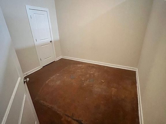 4th image of 301 N Dunlop St APT 102