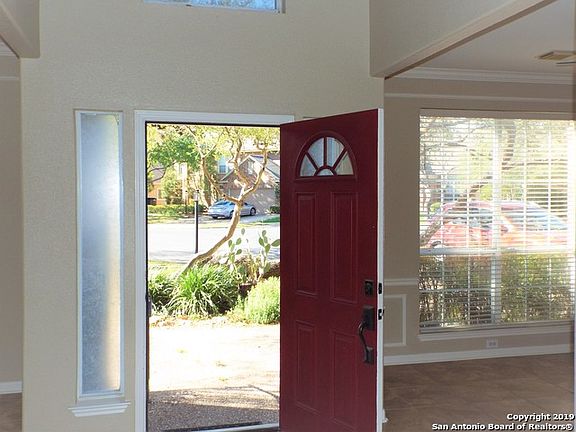 3rd image of 13538 Crescent Creek Dr