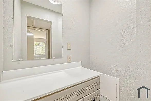 5962 Willow Glen Dr — Photo 11