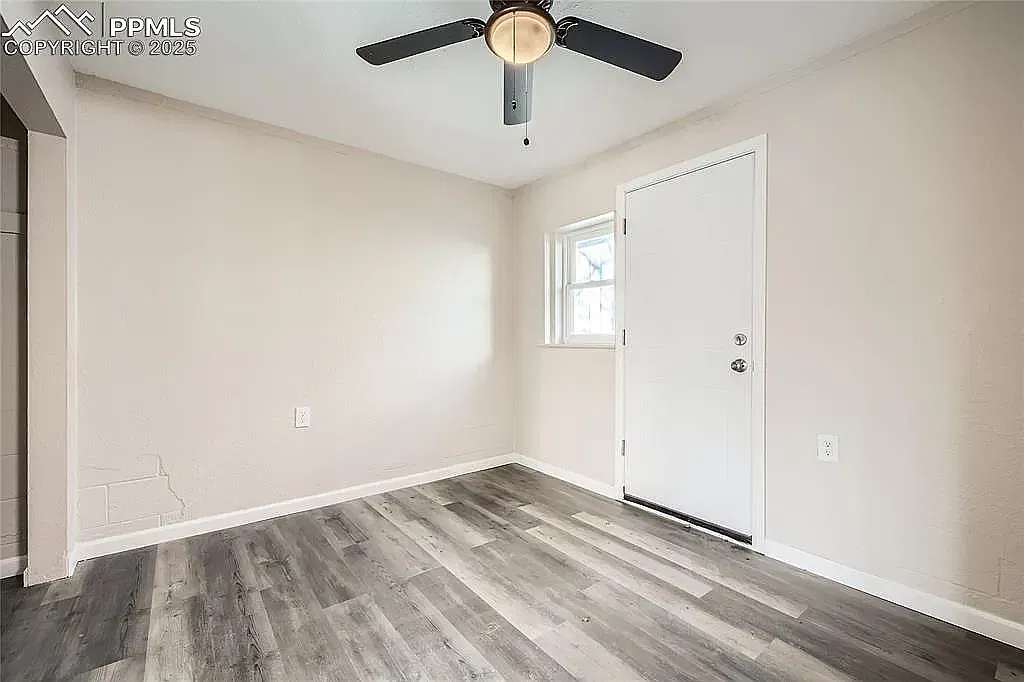 1129 Valley Manor Ct — Photo 4