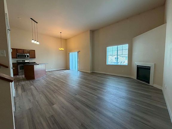 3rd image of 4821 36th Ave S #1