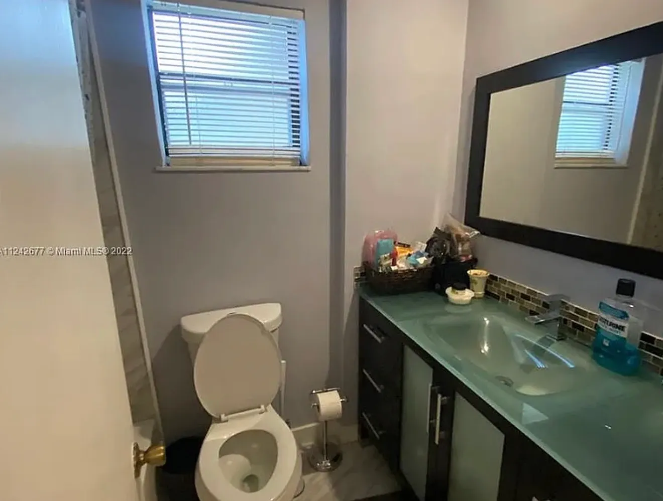 2 bed, 2.5 bath, 1150 sqft, $2,400 — Photo 2